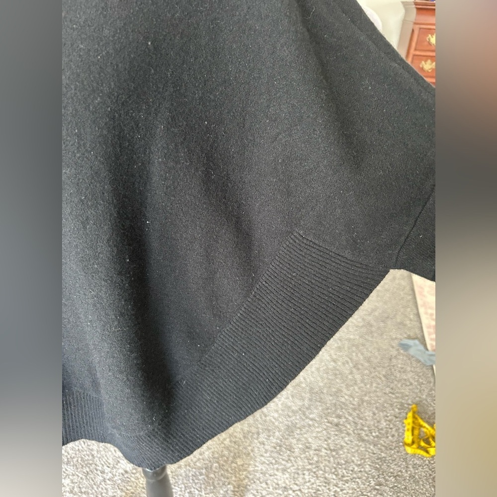 Tyler Boe 100% cashmere black capelet size small - Picture 8 of 10